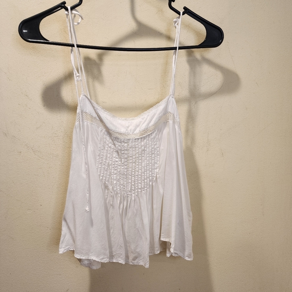 URBAN OUTFITTERS White Spaghetti Strap Top Size M